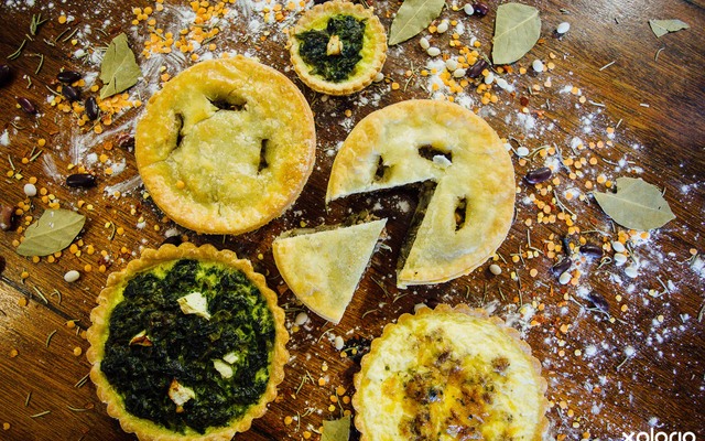 Desert_banquet_pastries_1530017843_1572963006