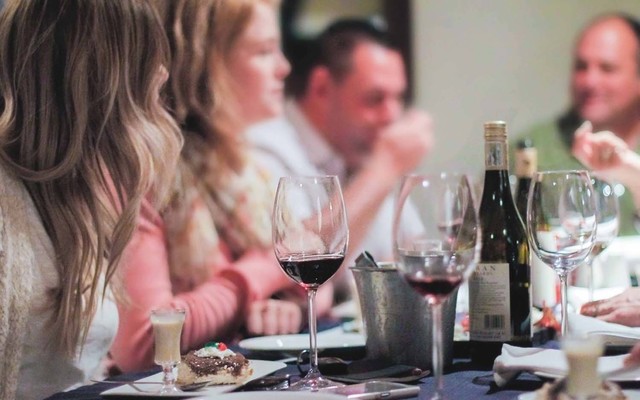 mc_clarke_hide_away_people_eating_dessert_1508502846_1573538764 mc_clarke_hide_away_people_eating_dessert_1508502846_1573538764