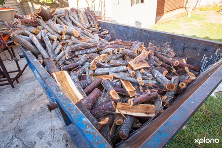struisbaai_charlies_transport_movers_skip_wood_1549616214_1573539812
