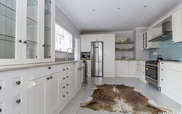 hermanus_accommodation_johes_place_kitchen_unit_1_1564061107_1575029555