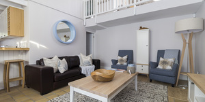 hermanus_accommodation_johes_place_living_room_unit_2_1564061344_1575029557