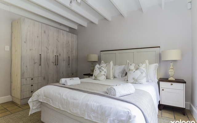 hermanus_accommodation_johes_place_second_bedroom_unit_2_1564061379_1575029555