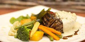 pringle_bay_restaurants_365_bistro_steak_1538482052_1575963789
