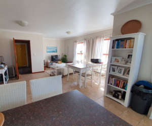 R995,000 | 1 Bedroom Flat For Sale in Sandbaai