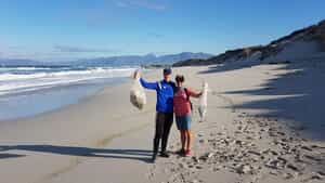 Beach Cleanup with Tobias & Martina from Germany