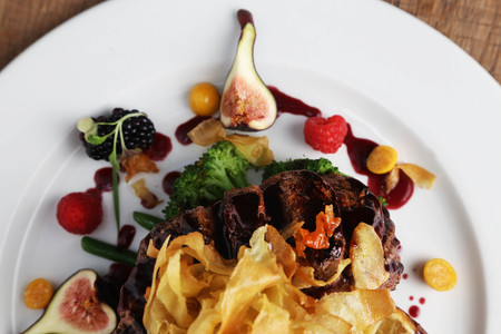 Ostrich_Burgundy_rep_1580895058