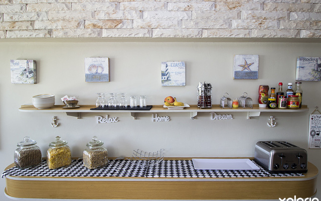 gansbaai_accommodation_on_the_rocks_bead_and_breakfast_breaakfast_nook_1556110659_1584535957