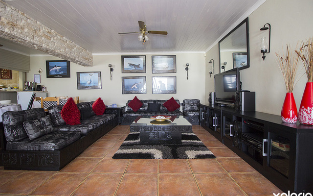 gansbaai_accommodation_on_the_rocks_bead_and_breakfast_ground_floor_living_room_1556110477_1584535955