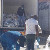 Villiersdorp -  Ecclesia Centre - Offloading Food Parcels