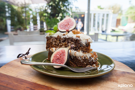 bredasdorp_table_cafe_slice_carrot_cake_2_1552913564_1596107241
