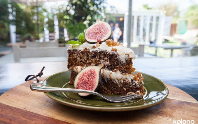 bredasdorp_table_cafe_slice_carrot_cake_2_1552913564_1596107241