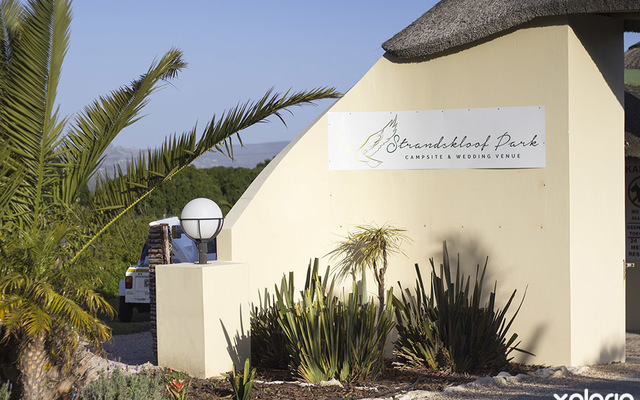 gansbaai_camping_site_strandskloof_park_outside_view_1539169924_1597315285