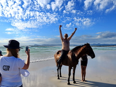 BUFFELJAGSBAAI to PEARLY BEACH, Monday 24 August 2020