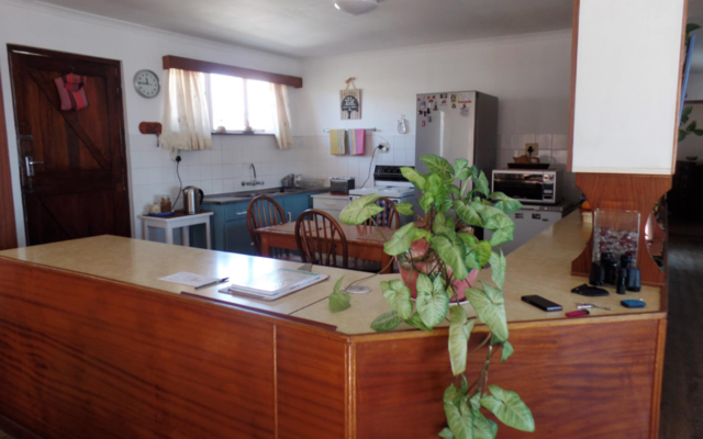 gansbaai_home_kitchen_1600088068