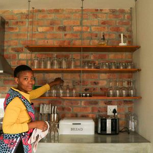 pringle_bay_businesses_happy_homes_hangklip_cleaning_glasses_1571212699_1605883025
