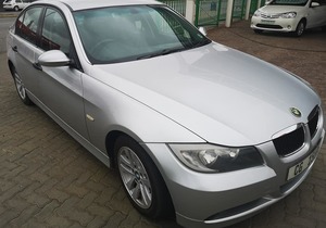 2005 BMW 320i Manual