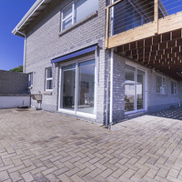 Gansbaai - Boetiek Huis - Outside View