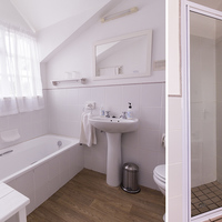 Hermanus - Anchor's Rest - Seagulls Bathroom