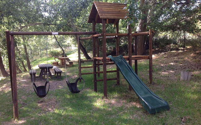 Picnic_and_play_area_1610181988