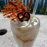 Xplorio™ Gansbaai - Oppidek Pub & Mama Mia Pizzeria - Salted Caramel Milkshake