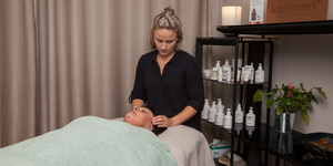 bredasdorp_somatology_head_neck_massage_3_1553588357_1613715599