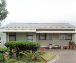3 Bedroom House For Sale in De Kelders - R1,350,000