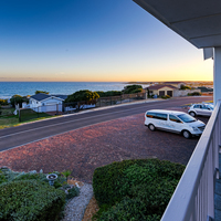 View of The Atlantic Ocean - Aire del Mar Guest House - Xplorio™ Gansbaai