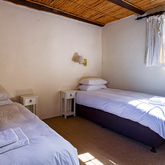 Courtyard Rooms - Bodhi Khaya Nature Retreat - Xplorio™ Gansbaai