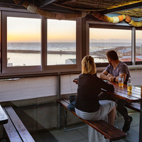 Guests Enjoying The View - Die Wielhuis - Xplorio™ Gansbaai