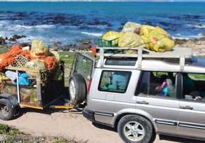 Beach Clean-up by Jason and Crew