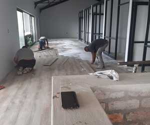 Vinyl Installation at Aqunion