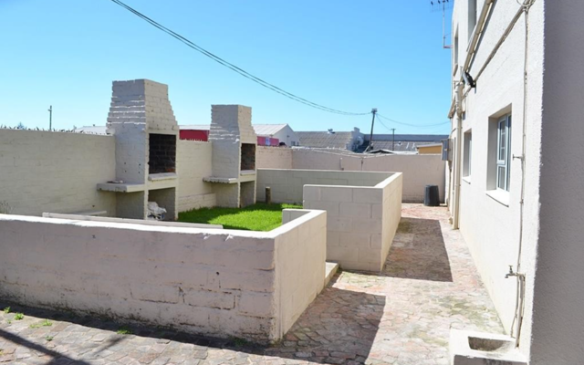 chas_everitt_2_bedroom_braai_1621941782