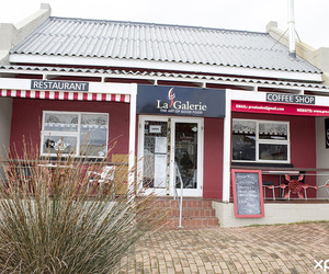 Don’t Miss The Greek Evening @ La Galerie in Pringle Bay