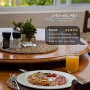 Breakfast at Aire Del Mar Guest House