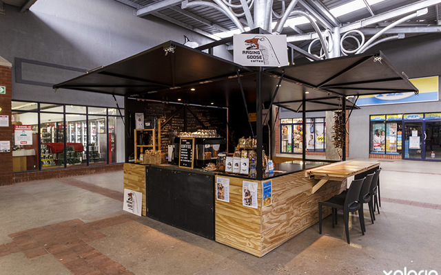 gansbaai_coffee_shop_raging_goose_coffee_outside_view_1603977623_1624872271