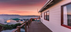 Reconnect At Guppy Huys Oceanside Eco Bungalow