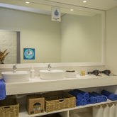 Change Rooms - White Shark Projects - Xplorio™ Gansbaai