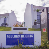 Private Units - Agulhas Heights Self-catering Cottages - Xplorio™ Agulhas