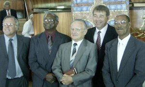 Dekades 1973 - 2013 : VG Kerk, Blompark : 40 jaar    