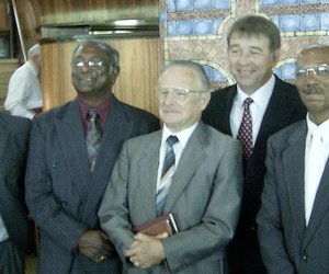 Dekades 1973 - 2013 : VG Kerk, Blompark : 40 jaar    