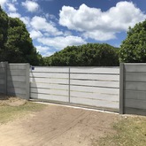Vibracrete Fence - The Beach House Hub - Xplorio™ L'Agulhas