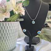 Necklace and Ring - Tanzanites and Diamonds of Hermanus - Xplorio™ Hermanus