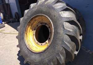 Fitting Tractor Tyre