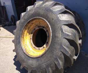Fitting Tractor Tyre