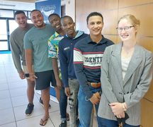 6 Students Receive Municipal Bursaries