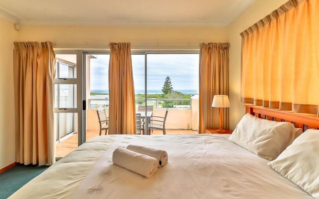 4_bed_bedroom_1646396731