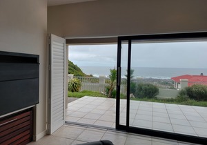 R8,750,000: 4 Bedroom House for Sale in De Kelders