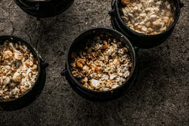 April 2022 Calendar