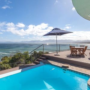Swimming_pool_and_balcony_area_1562082663_1649322336