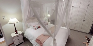 Whale_Huys_Gansbaai_Master_Bedroom_1562134285_1649322339
